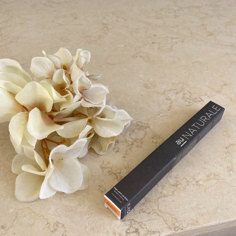 NEW IN BOX Au Naturale Su/Stain Matte High Lustre Lip Gloss Shade: Fortune .13oz